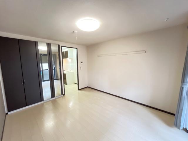 ラ・リヴィエール 洋室