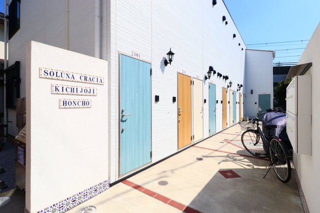 ソルナクレイシア吉祥寺本町2階 エントランス