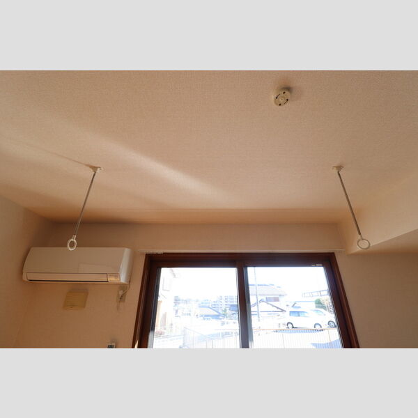 セジュール山の根103号室 室内物干し