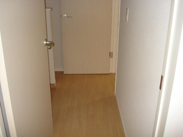 リバーサイド　グリーン 廊下