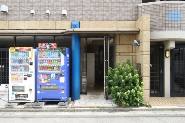 メゾン・ド・ヴィレ本駒込 エントランス