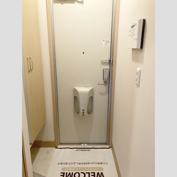 Toit Vert(トワ　ヴェール)102号室 玄関