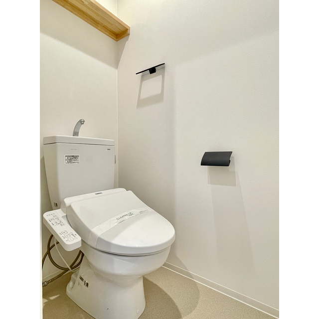 モナ・ローベル ☆温水洗浄便座