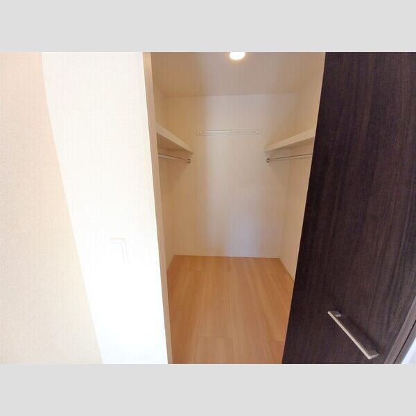 アンクレージュ201号室 ウォークインクローゼット