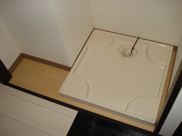 リブベース305号室 洗濯機置場