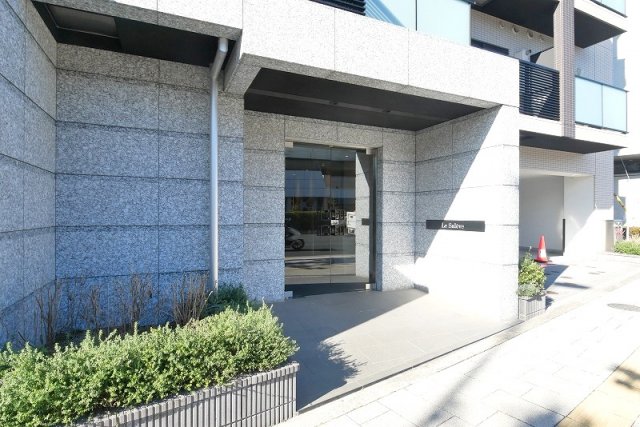 ル・サレーヴ8階 外観