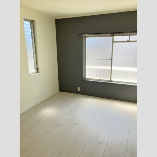 エステートピア202号室 洋室