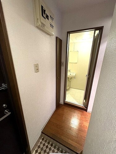 ハイツ南常盤台 玄関、室内廊下　※前回募集時撮影2023年10月