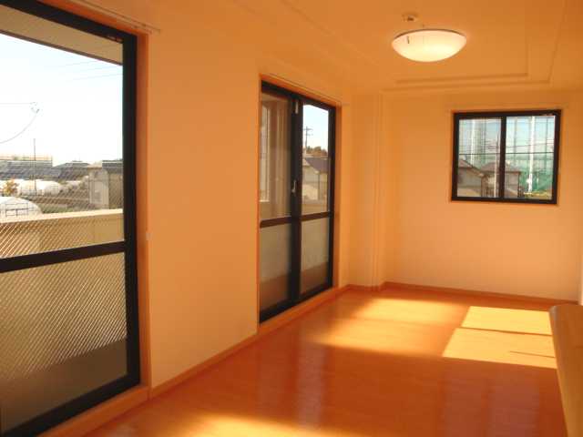 フォレストヴィラⅡ リビングダイニング