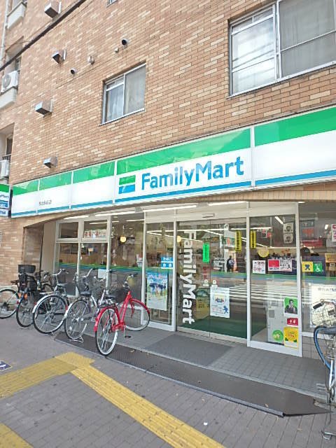 ガーラ・プレシャス練馬3階 ファミリーマート桜台駅前店