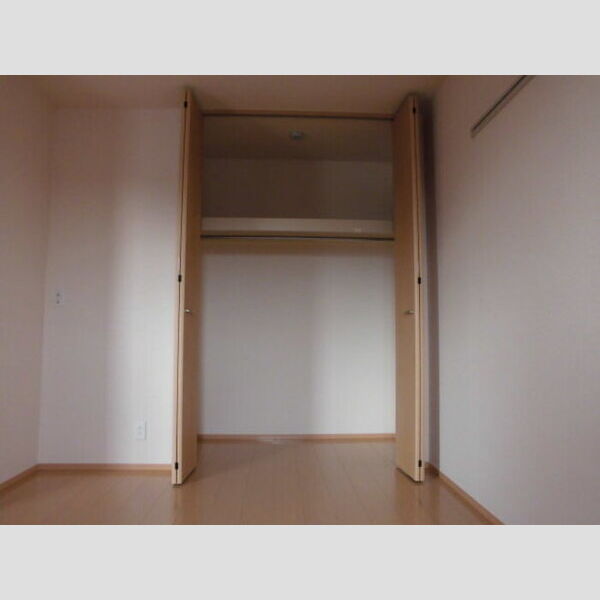 ロマージュさくら クローゼット