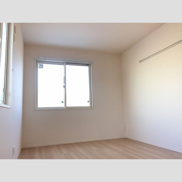 フローラ101号室 洋室