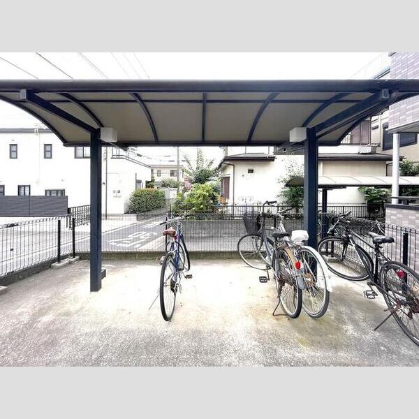 プランドール 駐輪場