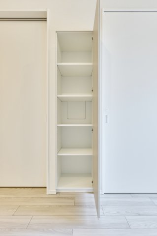 プラウドフラット日本橋馬喰町1301号室 収納