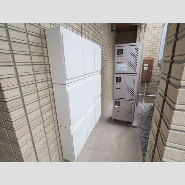 コンフォート新治 集合ポスト・宅配ボックス