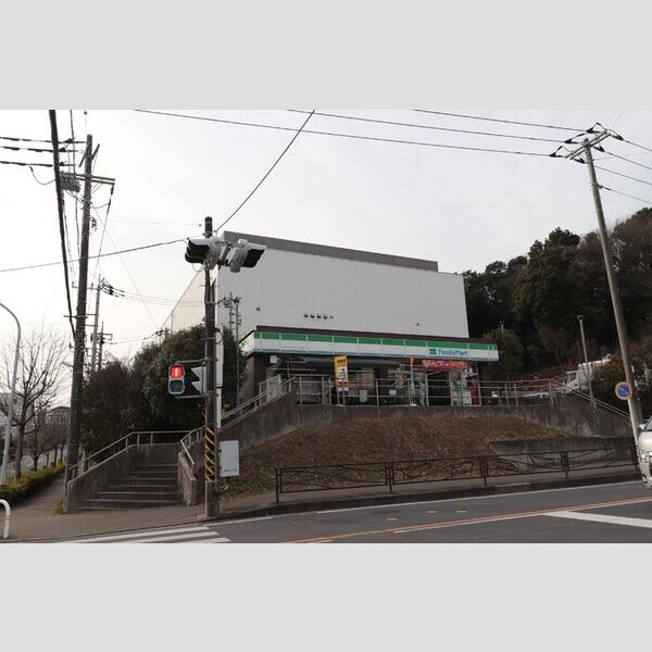 プランハイライズ　居住用203号室 ファミリーマート　マイコンシティ入口店