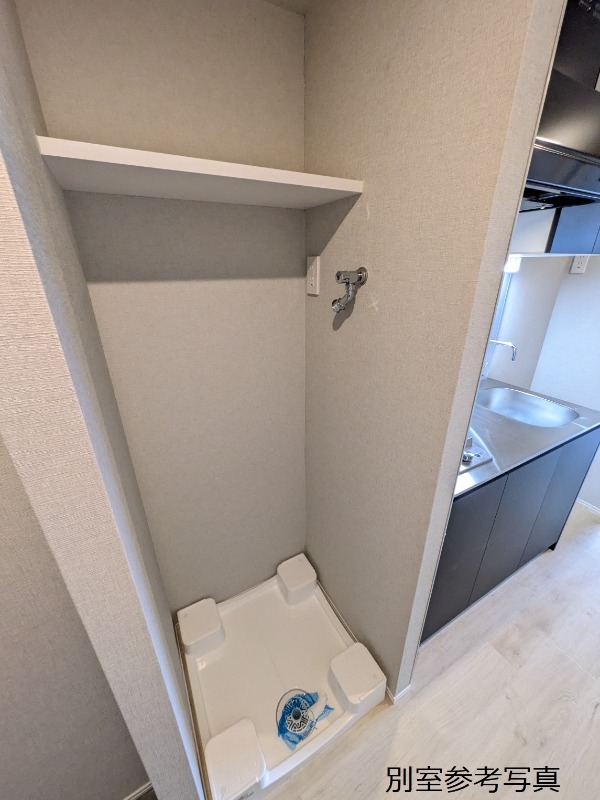 レジディア島津山2階 洗濯機置場