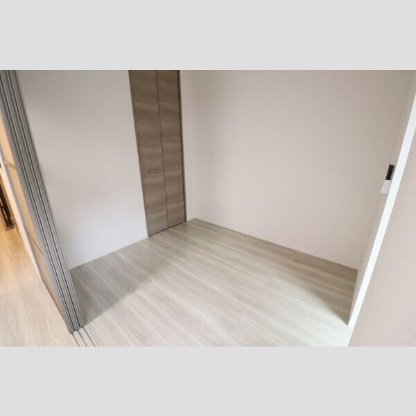 クエル106号室 洋室