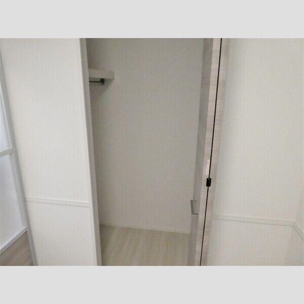 グラセフルⅢ302号室 クローゼット