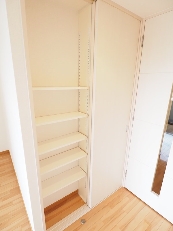 レジディア文京音羽Ⅱ8階 収納