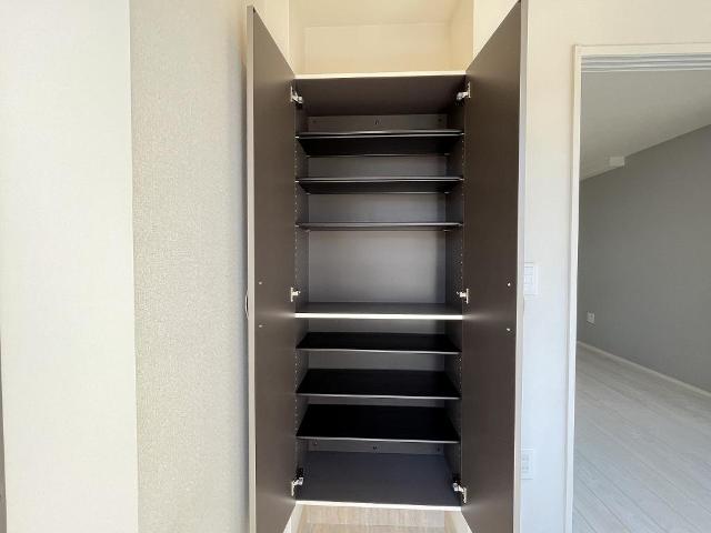 レオン105号室 靴箱