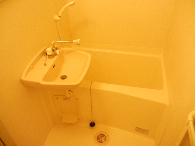 レオパレスサン　ドエル104号室 玄関