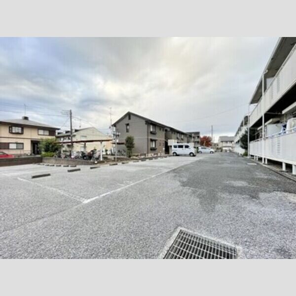 カーサみつわ台　H 駐車場