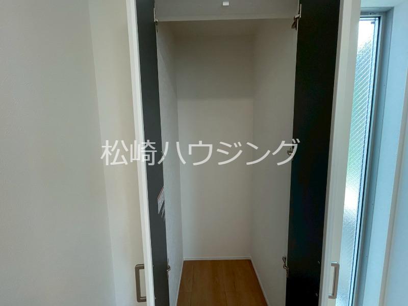 AW中野松が丘1階 収納