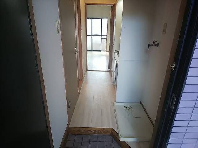 エーデルブルーメ内匠1階 玄関