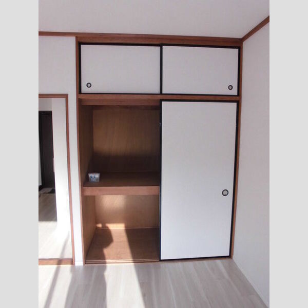 ハートリーフレジデンス 物入