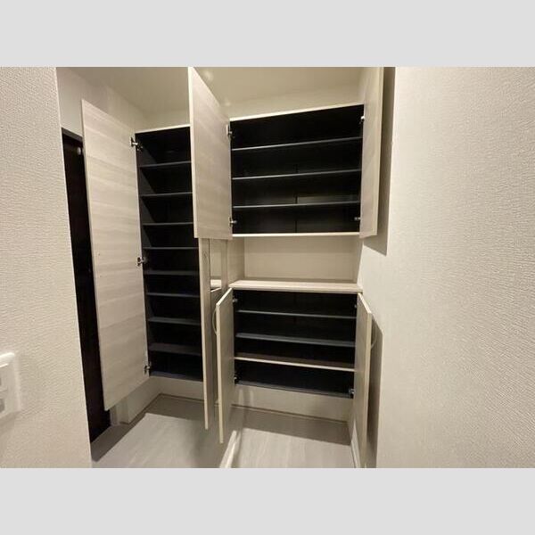 ウィンドテラス荒川 シューズクローゼット