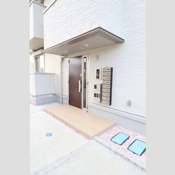 アムール102号室 エントランス