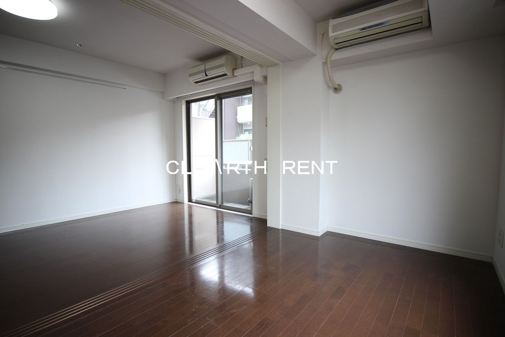 パレステュディオ赤坂弐番館3階 大きな窓で開放的なお部屋