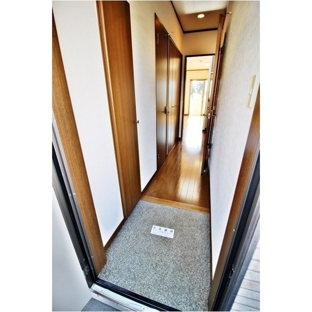 アムール 久々田 玄関