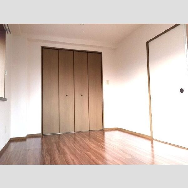 サンプレス302号室 洋室(7.5帖)