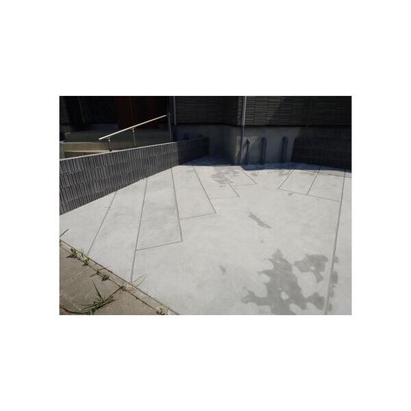 サンセット柏たなか202号室 駐車場