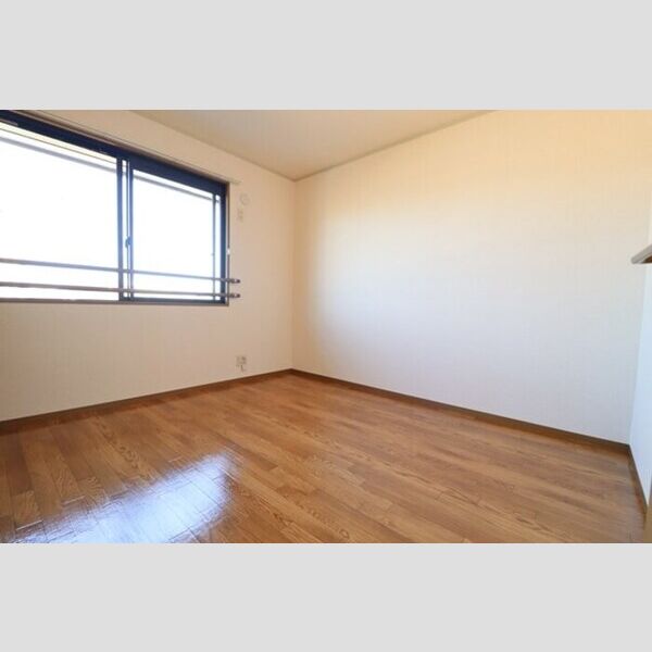 モービルガーデン山田　壱番館202号室 洋室