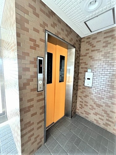 ライオンズマンション平塚見附町3階 エレベーター　※2024年1月撮影