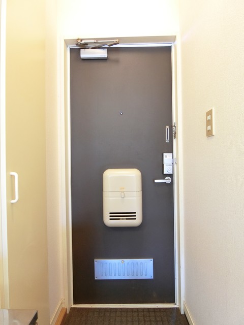 コリーナヴェルデ0103号室 玄関