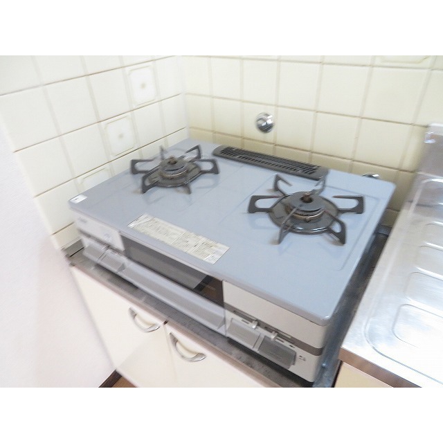 クローバーハイツ0102号室 ガスコンロ