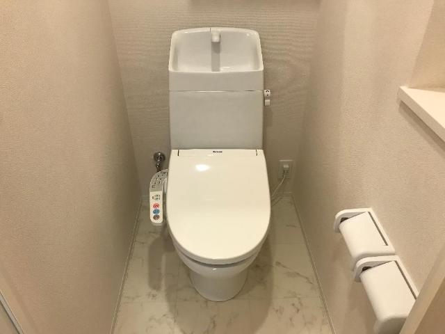 クレスト　タイガー シャワー付トイレ