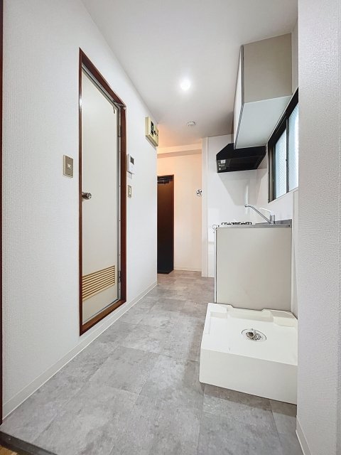 パークレイン三田 玄関