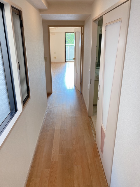 ラ・クラッセ西寺尾0706号室 リビング