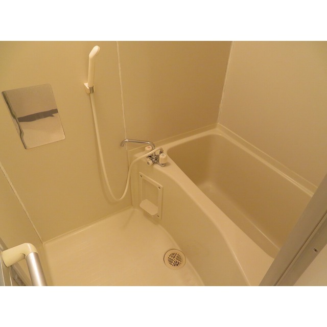 メゾンドロゼ0202号室 バス