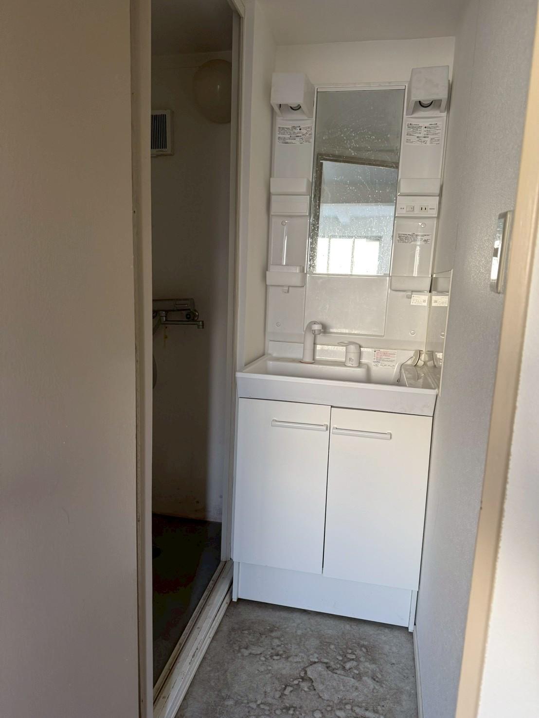 新穎マンション2F号室 新設したばかりの独立洗面台♪