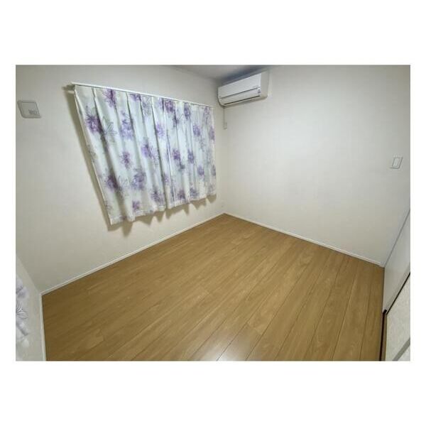 調布市多摩川3-31戸建101号室 リビング