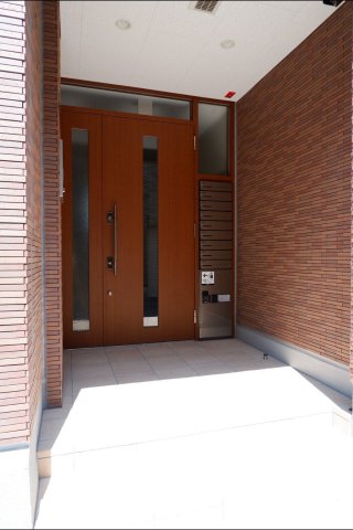 シャルパンティエ エントランス