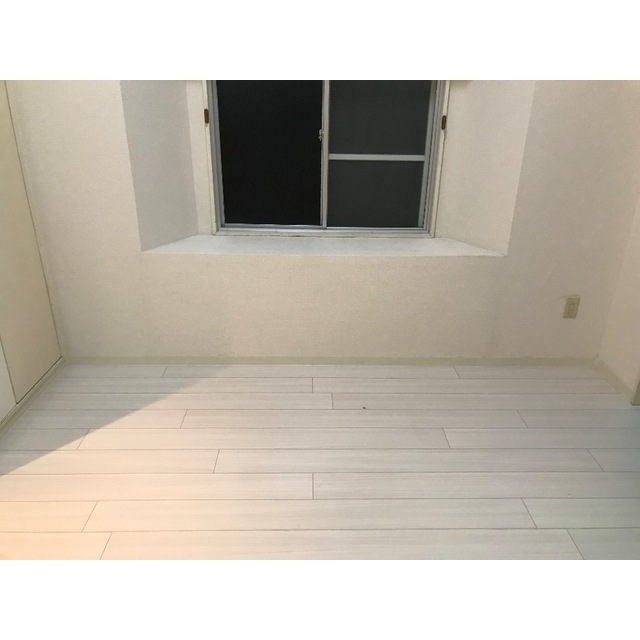 フローラルコートⅢ202号室 リビング