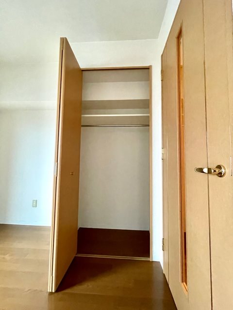 レジディア新中野8階 収納