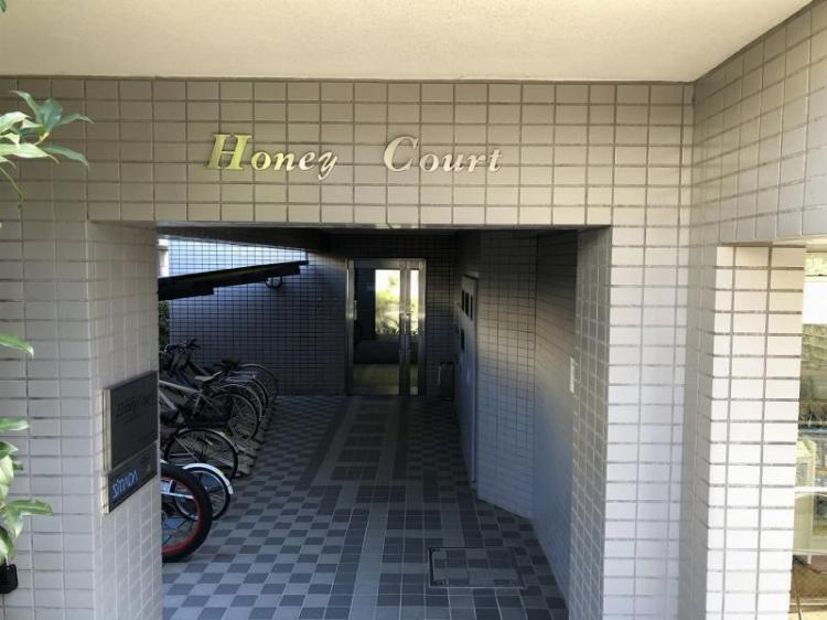ハニーコート2階 エントランス
